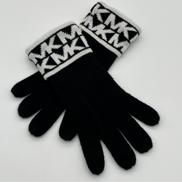 Michael Kors Monochrome Knit Gloves - Picture 1 of 5